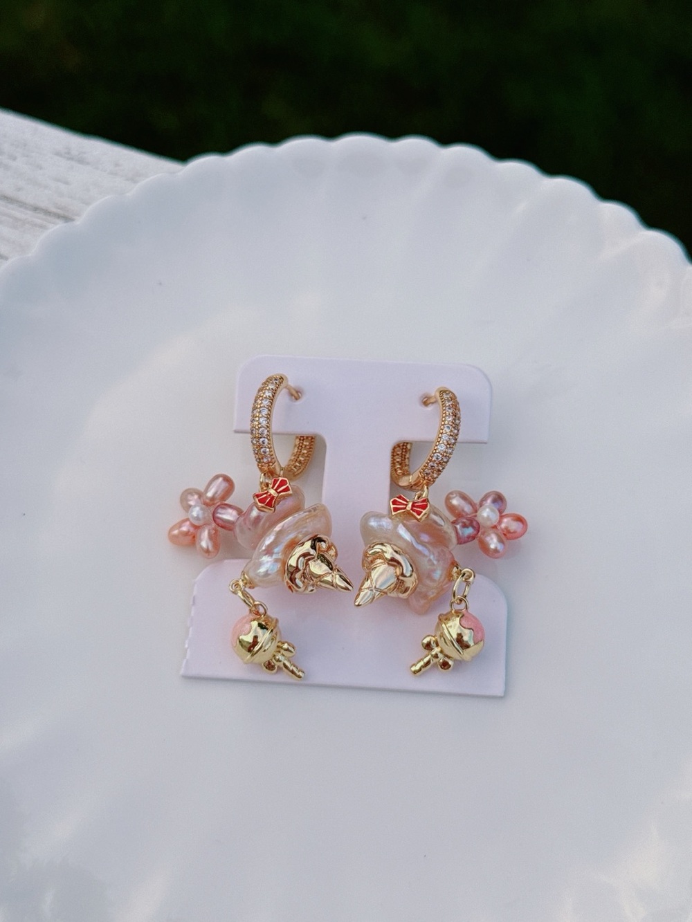 26E481 Handmade Freshwater Baroque Pearl Ice cream Cone Huggie Earrings - Picture 4 of 7